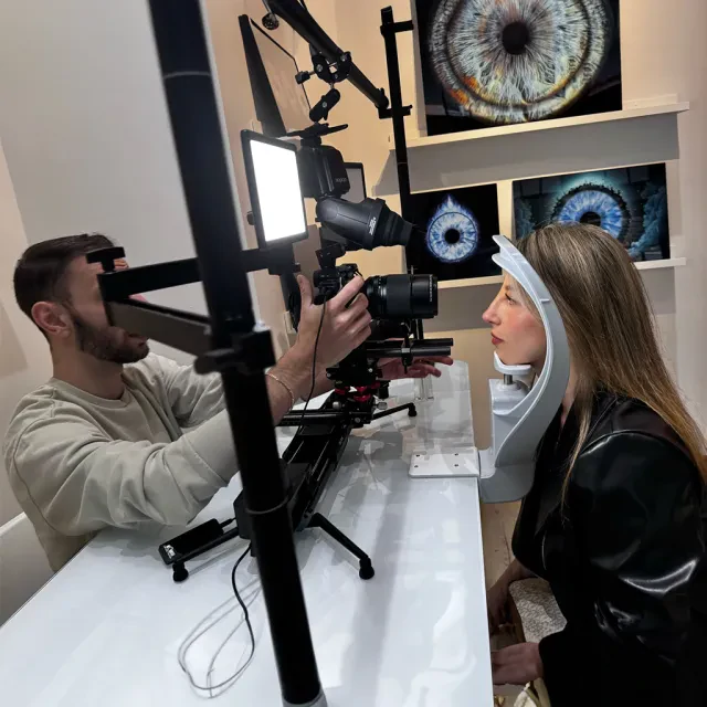 Iris capture — photographing the eye at SCIO Art