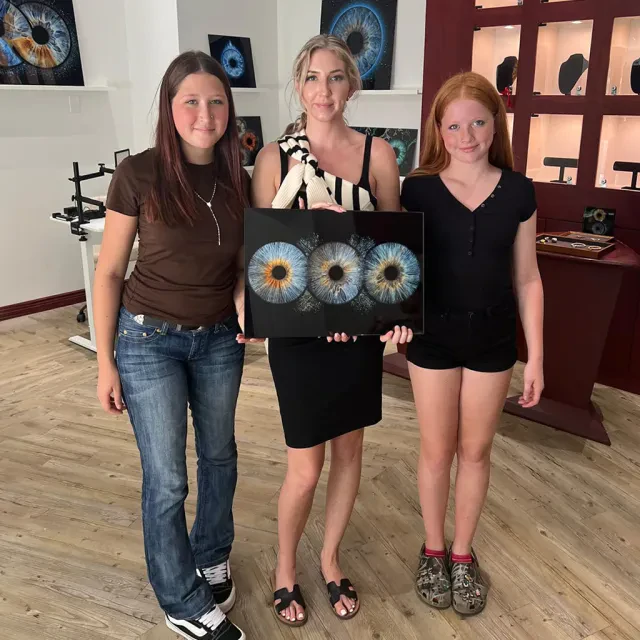 Receiving the finished personalized iris artwork